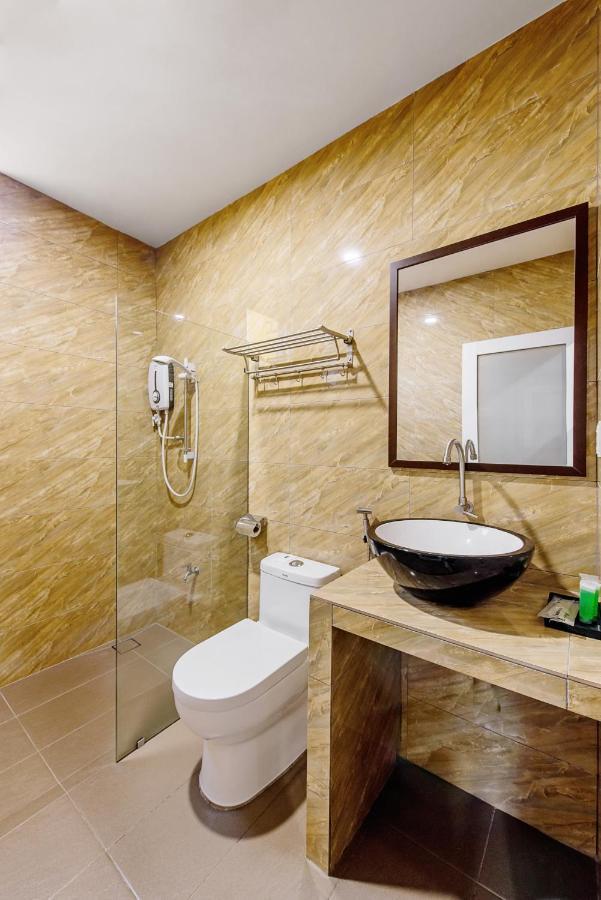 Hako Hotel Taman U Johor Bahru Buitenkant foto